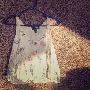 Floral top. Size large